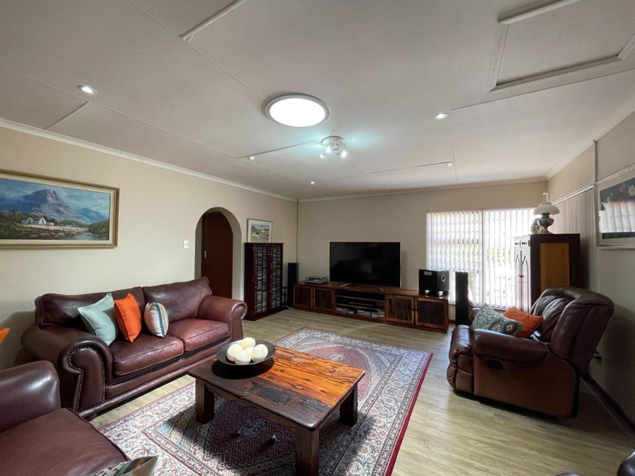4 Bedroom Property for Sale in Tergniet Western Cape